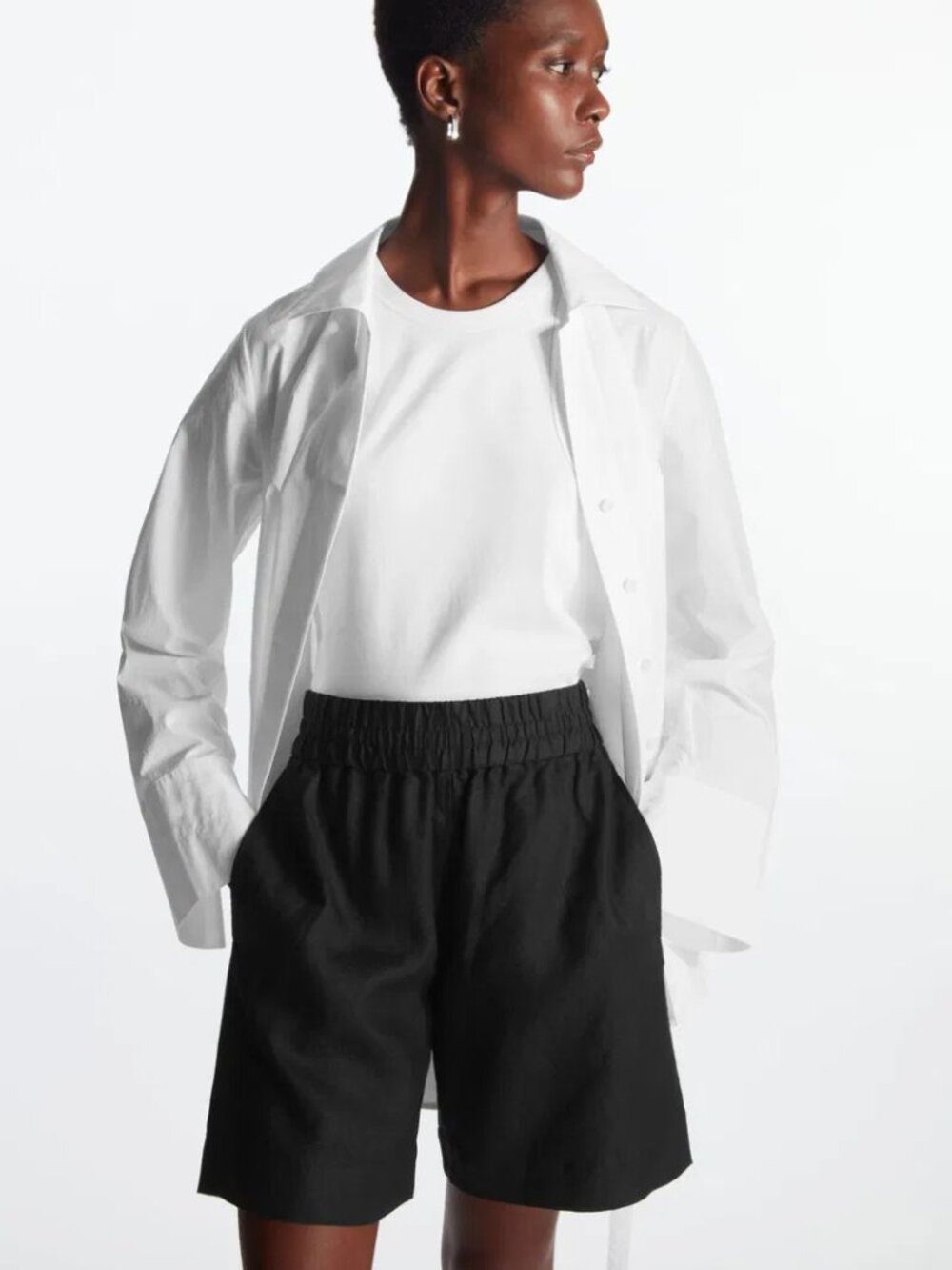 COS elasticated linen shorts in black (XS)